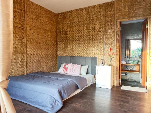 Paddies Homestay New, Reservar Hospedagem em casa de família Cipaku-gede West Java