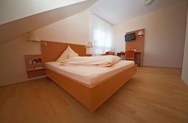 Hotel & Restaurant Krone, Reservar Hotel Waldbronn 