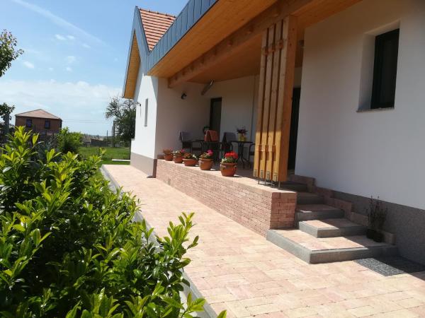 Edina Vendégház-Gyenesdiás, Reservar Apartamento Gyenesdias 