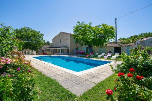Villa charmante à La Tour-dAigues avec piscine privée, Reservar Vila Hotéis em Luberon com piscina, Piscina