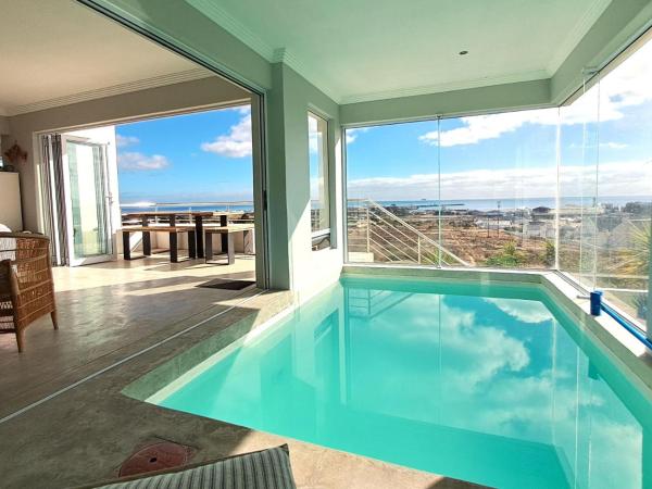 Bay View Villa, Reservar Vila Hotéis em Vredenburg com Piscina, Piscina