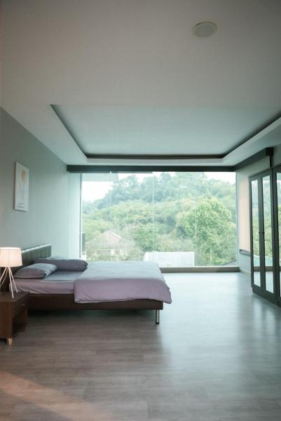 Tropical Bliss Villa by The Feelas, Reservar Vila Hotéis para Negócios em Bandung Wetan, 4* 5*
