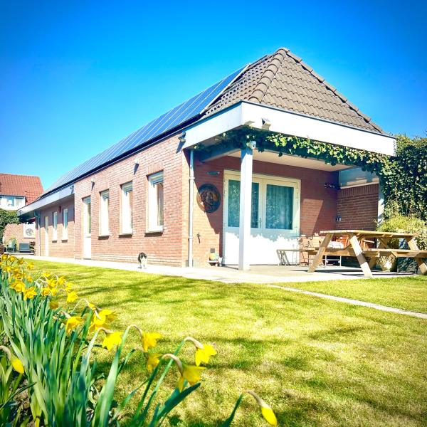 Rooi Bij de Knoptoren B&B, Reservar Pousada (com pequeno-almoço) Sint-Oedenrode Noord-Brabant