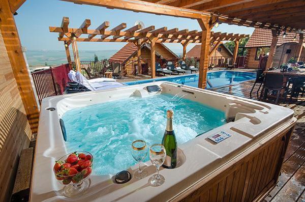 Yagorov Chalet, Reservar Chalé Hotéis em North District Israel com piscina, Piscina