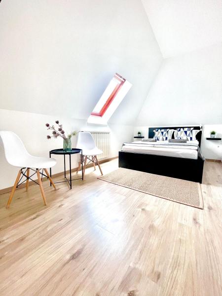 Hencz Vendégház, Reservar Casa de hóspedes Balatonakarattya 
