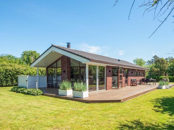 4 star holiday home in Ulfborg, Reservar Casa de férias Ulfborg Midtjylland