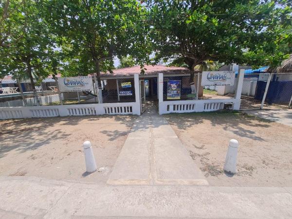 HOSTAL COVEÑAS INN, Reservar Casa de hóspedes Hotéis em Antioquia com Piscina, Piscina