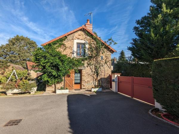 Maison Pérassay, 4 pièces, 6 personnes - FR-1-591-152, Reservar Hotel Pérassay 