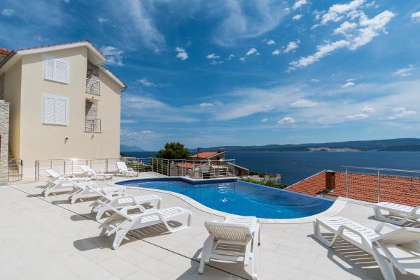 Amore Apartmani, Reservar Apartamento Hotéis em Celina com piscina, Piscina