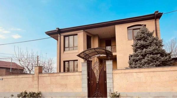 General guesthouse, Reservar Casa de hóspedes Hotéis em Erevan com Piscina, Piscina