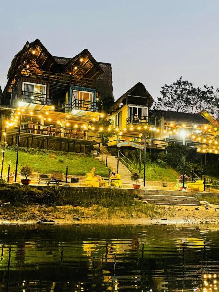 Phong Nha Memory Homestay, Reservar Hospedagem em casa de família Hotéis em Quang Binh com piscina, Piscina