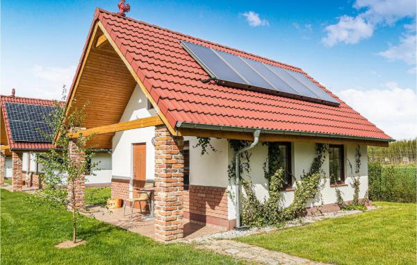 Awesome Home In Gubin With Sauna, Reservar Casa de férias Gubin 
