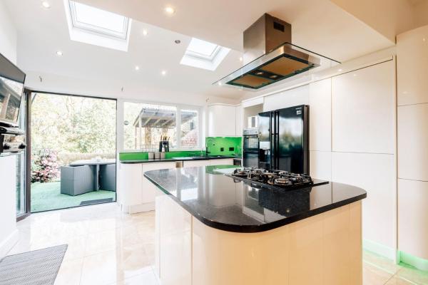 Luxury Unique Townhouse with Hottub & Pizza Oven, Reservar Vila Bolton Greater Manchester