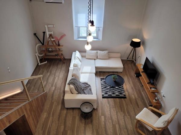 KAZERMA ΗΟΜΕ, Reservar Casa de férias Vilas em Rodes, perto de Yeni Hammam, Vila