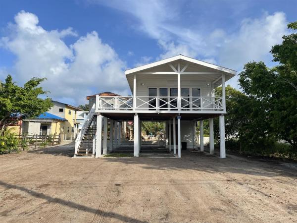 Sound of The Sea-walking distance to everything, Reservar Casa de férias Placencia Village 