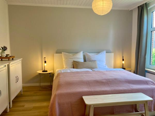 Ferienhaus an der Seefahrtschule, Reservar Casa de férias Grosefehn Cuxhaven