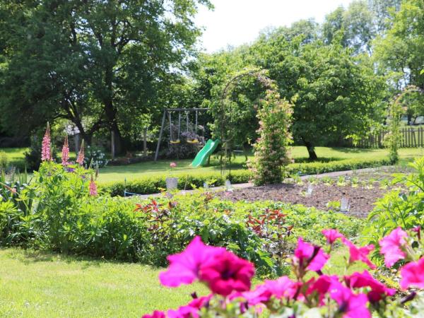Gite Saint-Blin, 5 pièces, 9 personnes - FR-1-611-31, Reservar Hotel Saint-Blin 