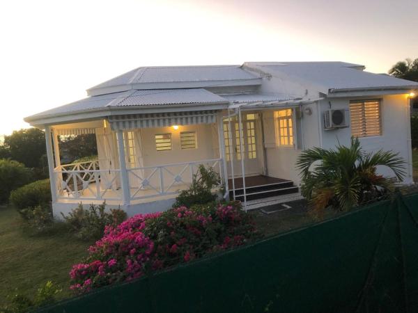 La villa les palmiers simplicité convivialité, Reservar Casa de férias Saint-François Grande-Terre