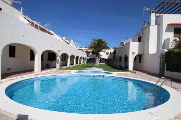 Casas Blancas 5, Reservar Apartamento Hotéis em Tarragonès com piscina, Piscina