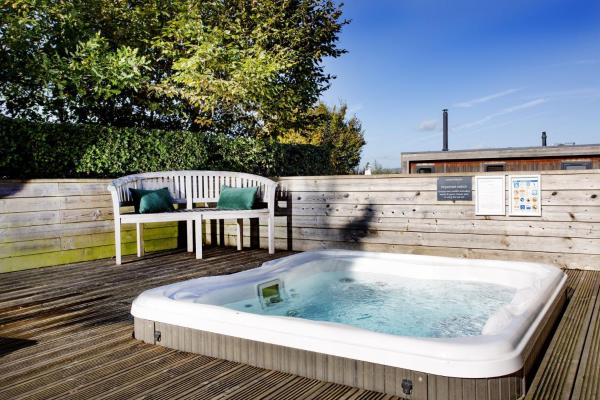 The Sleights, Strawberryfield Park - Hot Tub - Free WiFi & Parking - Pets Allowed 2, Reservar Casa de férias Cheddar 