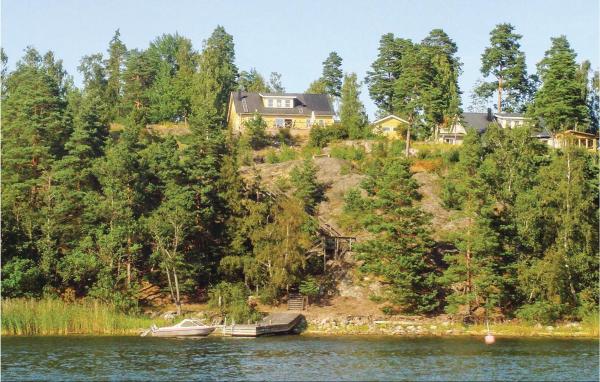 3 Bedroom Lovely Home In Vaxholm, Reservar Casa de férias Vaxholm 
