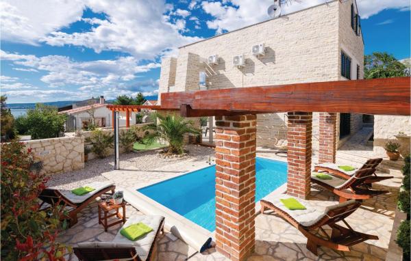 Amazing Home In Novigrad With Sauna, Reservar Casa de férias Hotéis em Novigrad com Piscina, Piscina