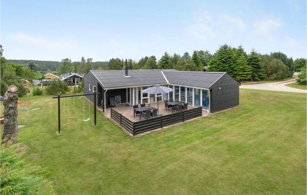 Nice Home In Ebeltoft With Sauna, Reservar Casa de férias Hotéis em Vestjylland com Piscina, Piscina
