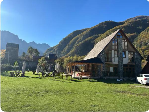 Petriti theth, Reservar Hotel Hotéis em Shkoder County com Piscina, Piscina
