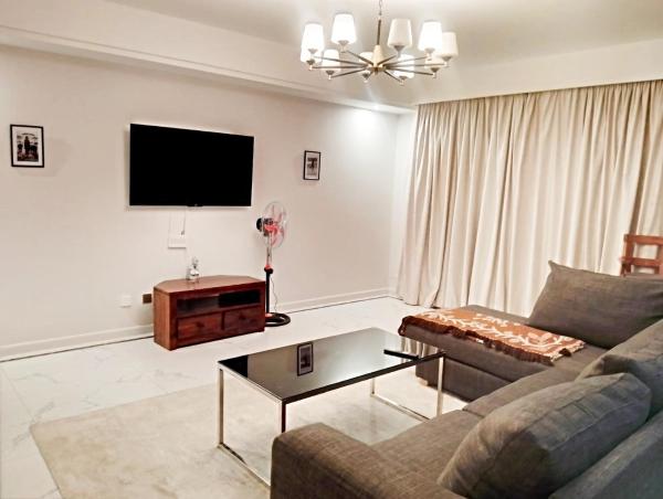 All Ensuite Spacious Apartment with Parkview JKIA SGR, Reservar Apartamento Hotéis em Machakos com piscina, Piscina