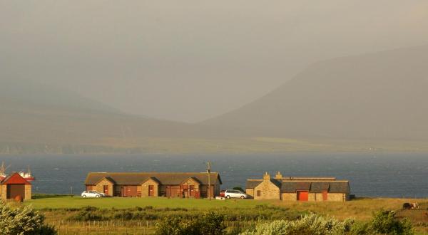 Buxa Farm Chalets, Reservar Chalé Orphir 
