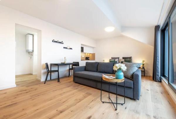 Byt s nádherným výhledem, Reservar  Praga República Checa