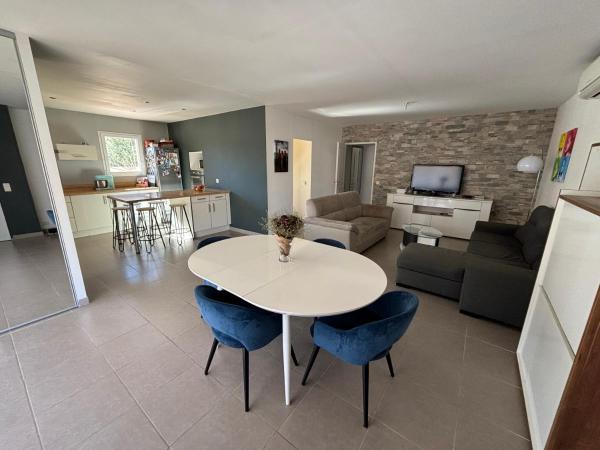 Villa dans le sud de la France, Reservar  Baixas Languedoque-Rossilhão