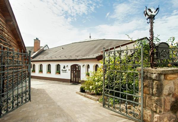 Pilisi Borház-Étterem & Panzió, Reservar Casa de hóspedes  