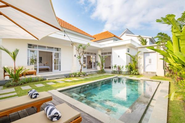 Villa Navaria Canggu, Reservar  Hotéis em Bali com Piscina, Piscina