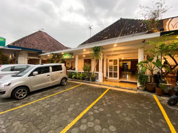 Parikesit Guest House, Reservar  Timuran Yogyakarta
