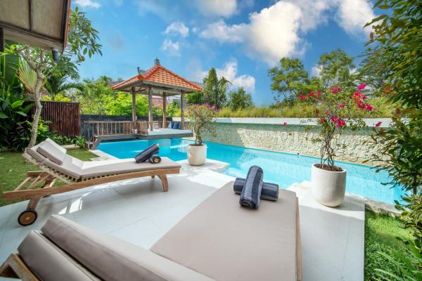 Tropical Villa Senang, Reservar  Hotéis em Bali com piscina, Piscina