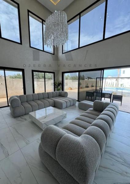 Villa Five Palm, Reservar  Hotéis em Temlale com Piscina, Piscina