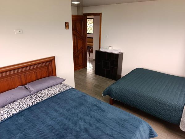 Casa de Campo Quinta EL Paraíso, Reservar  Hotéis em Tungurahua com piscina, Piscina