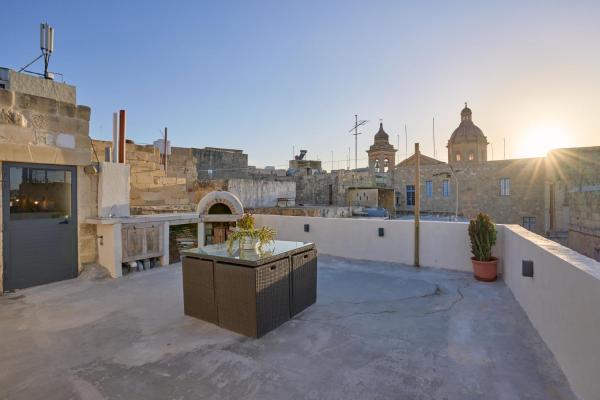 12 -16 , Pacifiku Scicluna, Reservar  Birgu 