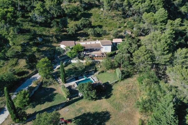 Villa au calme dans le Luberon avec piscine, Reservar  Hotéis em Cheval-Blanc com piscina, Piscina