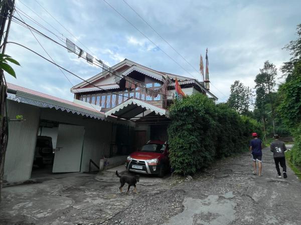Mountaintop Guest House, Reservar  Bhurtuk Siquim