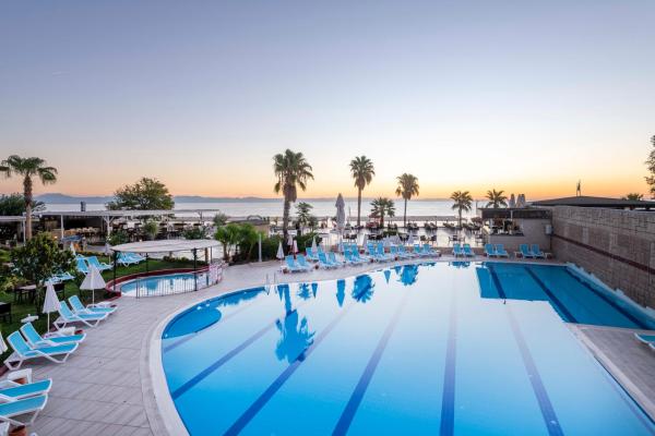 Armas Gul Beach, Reservar  Hotéis em Mediterranean Region Turkey com piscina, Piscina