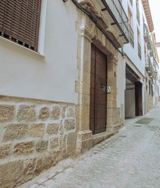 Apartamentos Turísticos Pilaria, Reservar  Hotéis em Jaen com Piscina, Piscina