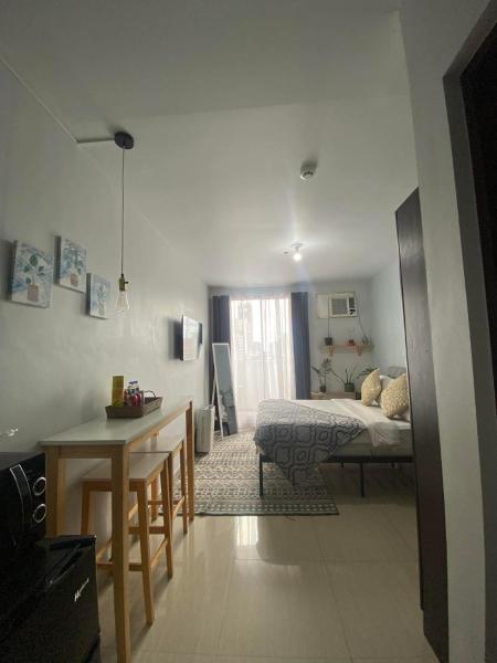 Ohana Buenbyahe Studio Rooms with balcony in Mandaluyong, Edsa Shaw Mrt and Megamall, Reservar  Hotéis Baratos em Luzon
