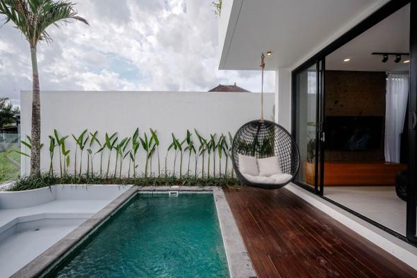 Tiny Villa Umalas - Minimalist 2BR close to Central Canggu, Reservar  Hotéis em Bali com piscina, Piscina