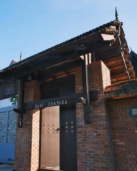 Sari Chempaka Home Stay, Reservar  Hotéis em Karak com Piscina, Piscina