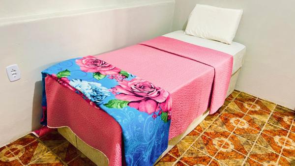 Altas Horas Hostel, Reservar  Hotéis Baratos em Bahia