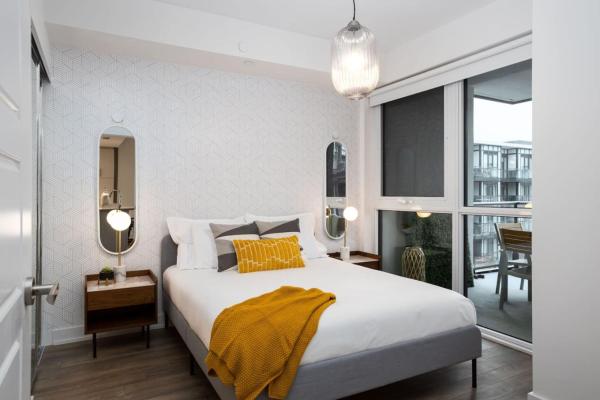 Amazing 2BR 2BA Resort Condo w Balcony and Parking, Reservar  Barrie Simcoe County