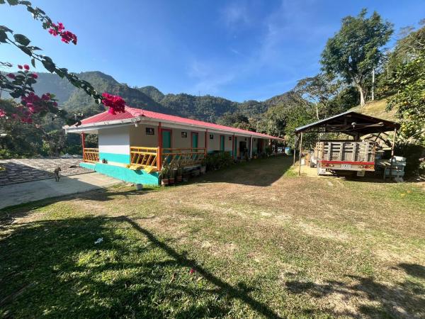 Posada Lili, Reservar  Sasaima Cundinamarca