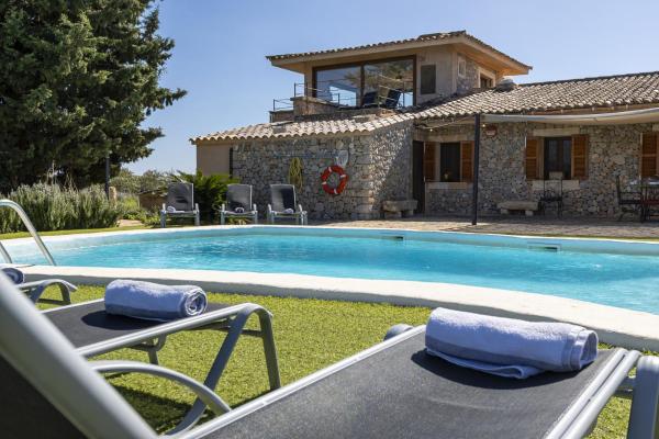 Villa can Mel by homevillas360, Reservar  Hotéis em Búger com Piscina, Piscina